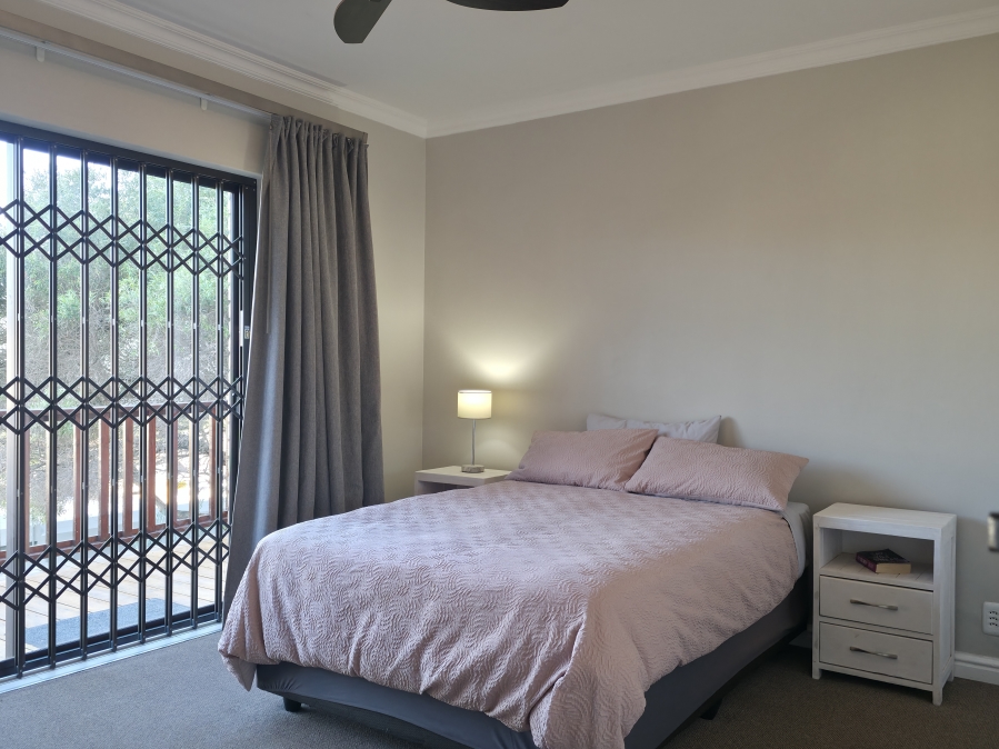 4 Bedroom Property for Sale in Wavecrest Eastern Cape